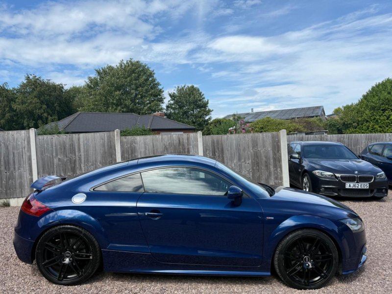 AUDI TT