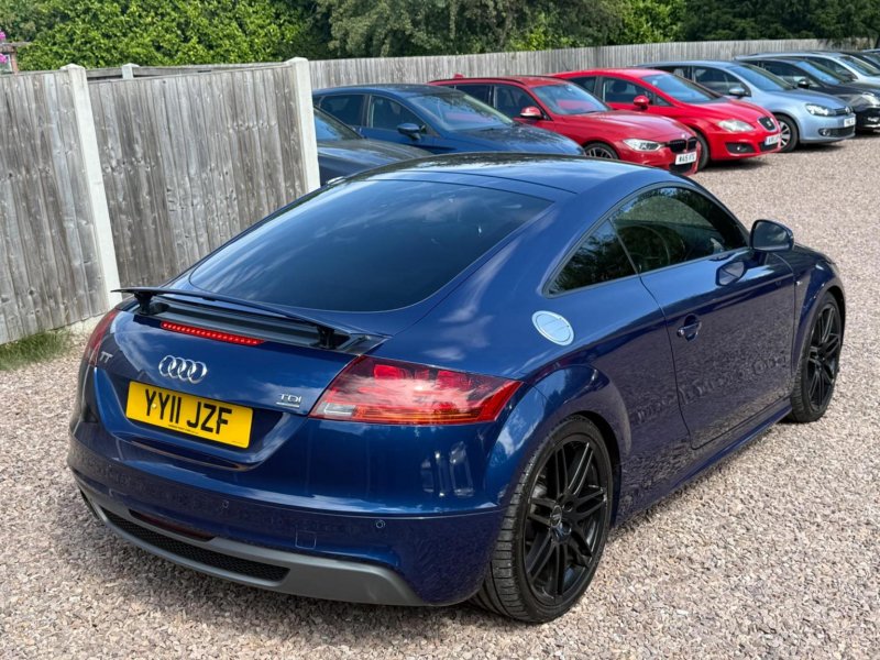 AUDI TT