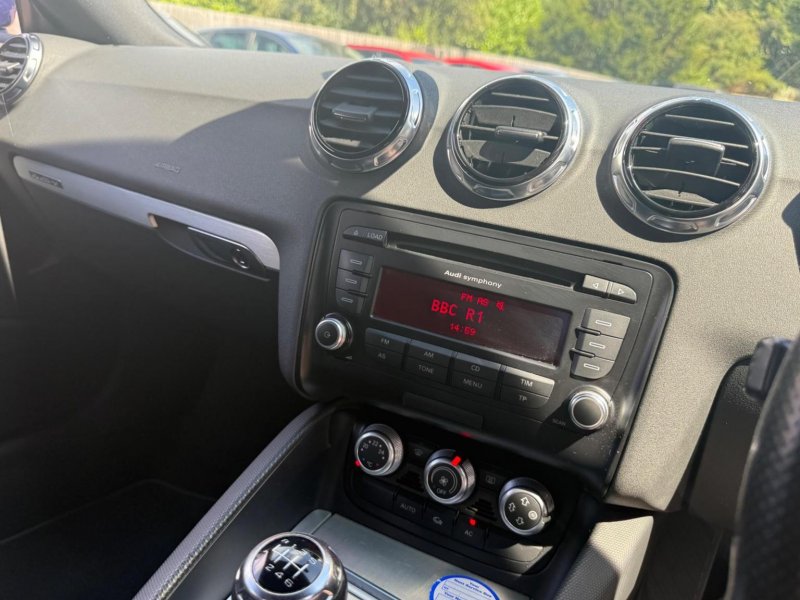 AUDI TT
