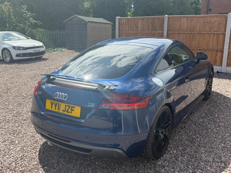 AUDI TT