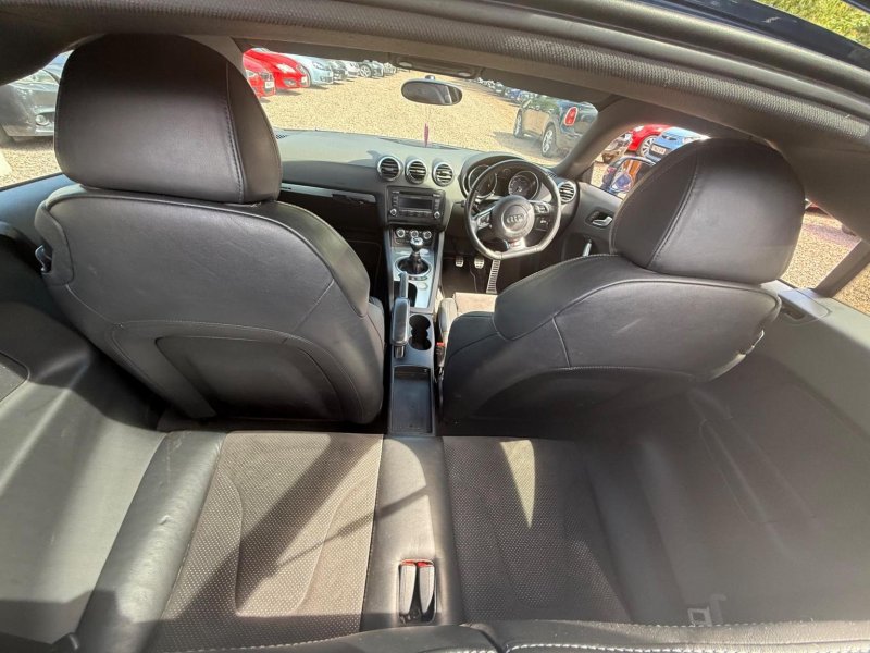 AUDI TT